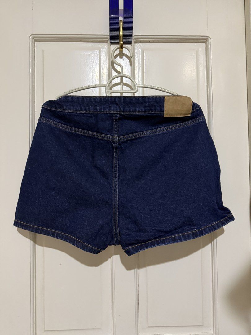 Cotton On Denim Skort (Category: Skirts) located in Marikina City. Submitted by louvy.r (Listing ID 1469385655, Image 2). Description: Worn once Bought for 1,500.