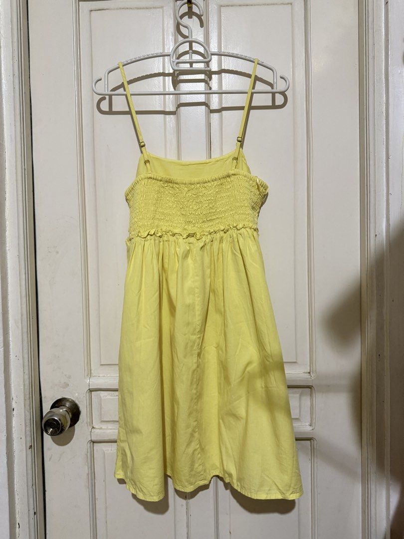 Cotton On Yellow Dress (Category: Dresses) located in Marikina City. Submitted by louvy.r (Listing ID 1469314463, Image 2). Description: Length - 25.5 inches .