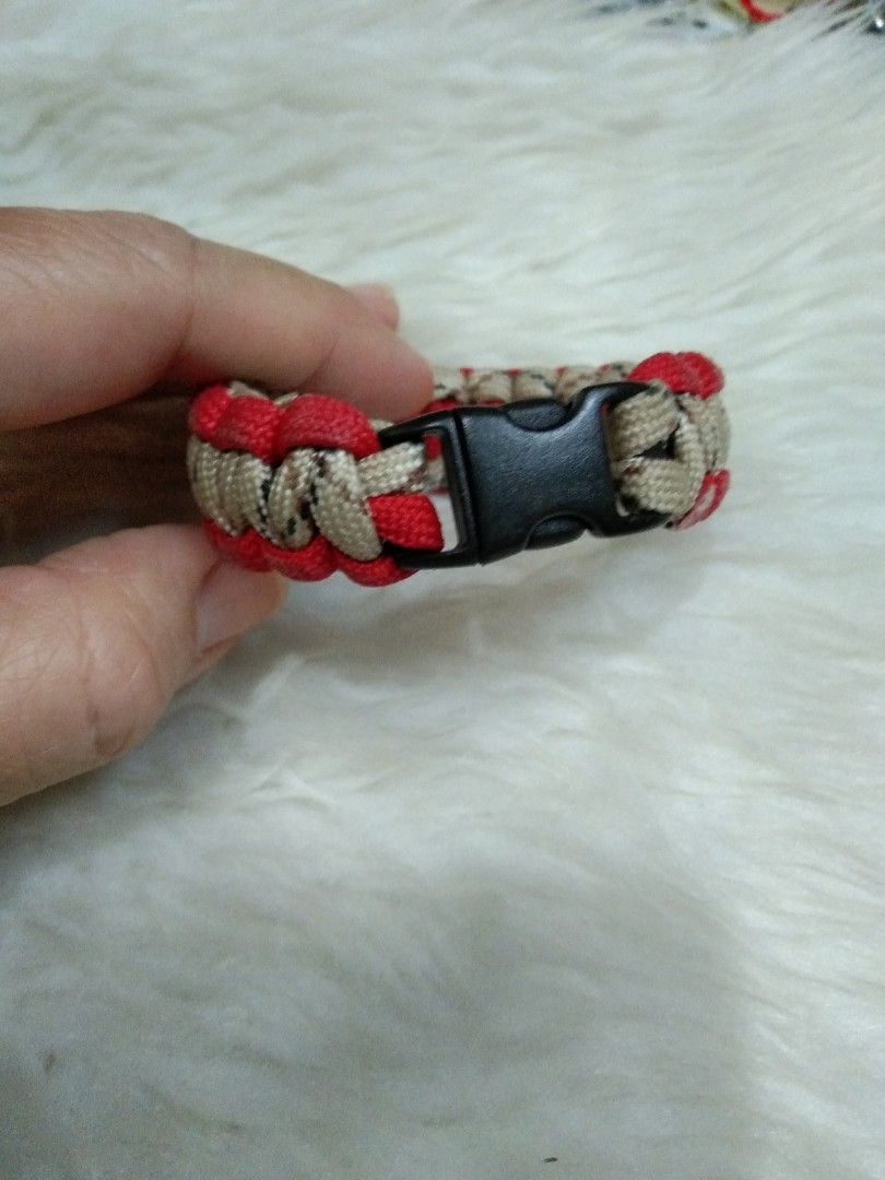 Cream red parachord bracelet (Category: Bracelets) located in Quezon City. Submitted by eidorableshop (Listing ID 1469392738, Image 2). Description: .
