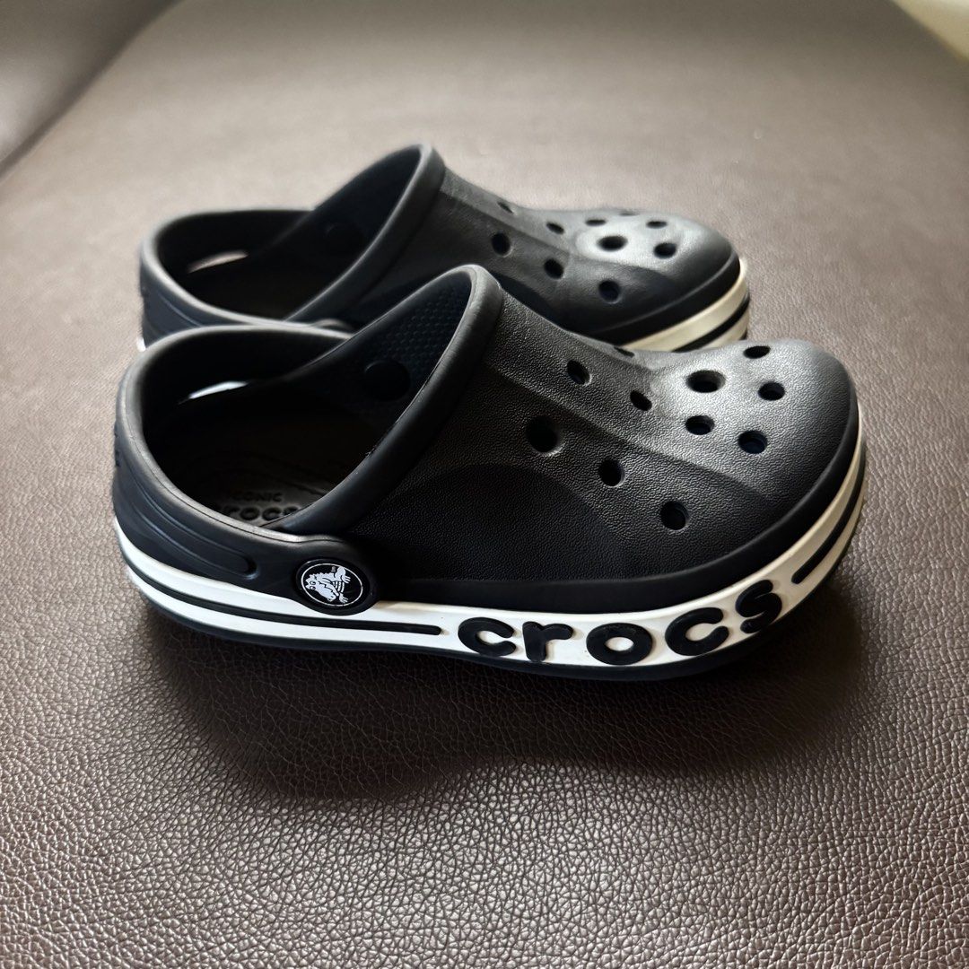Crocs Bayaband Clog Size C11 (Category: Babies & Kids Fashion) located in Floridablanca. Submitted by kiamarielle (Listing ID 1469181224, Image 1). Description: Authentic Crocs Kids Bayaband Clog Black Size: C11 Selling for P700 + SF MOP: Gcash or Bank Transfer Delivery: J&T or LBC SF c/o buyer Location: Bacolor, Pampanga.