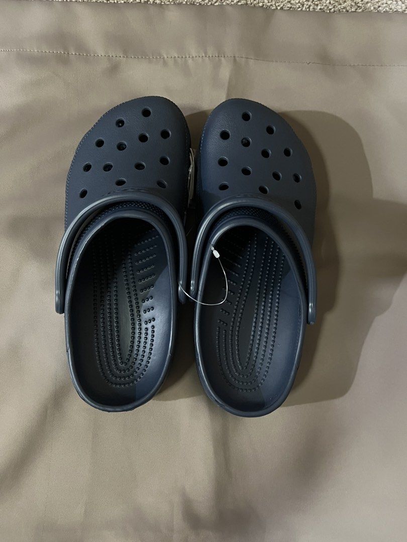 Crocs Classic Clog (Category: Slippers & Slides) located in Manila. Submitted by teamastore (Listing ID 1469392802, Image 1). Description: 🇯🇵 ORIGINAL CROCS CLASSIC CLOGS 🇯🇵 💙 Extras from Don Quijote, Japan! 🔥 Lowest price! Authentic Crocs — perfect for everyday wear or gifts! 🎁 📌 AVAILABLE STOCKS 🌟 NAVY • 3 pairs — US M8/W10 | JP 26cm 📢 Tip: 📏 Please double-check your size in centimeters (cm)! US sizing may run bigger or smaller depen