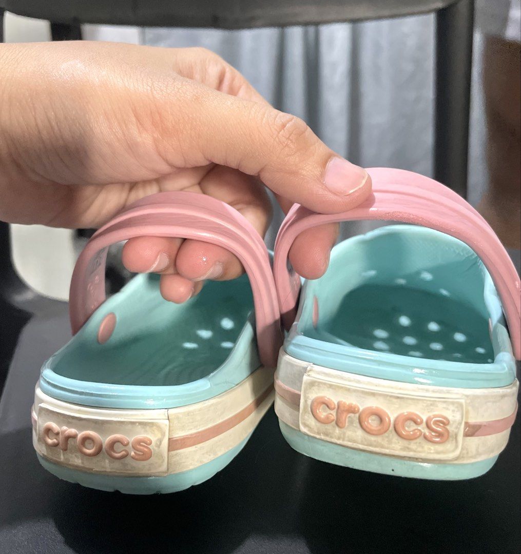 Crocs Platform Clogs Light Blue and Pink (Category: Babies & Kids Fashion) located in Caloocan City. Submitted by lovemyclothes21 (Listing ID 1469274010, Image 2). Description: C3.