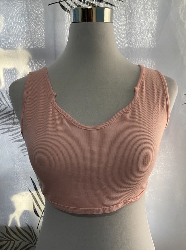 Crop Tops Shein (Category: Others Tops) located in Las Pinas. Submitted by elnictomasco (Listing ID 1469216539, Image 3). Description: Crop Tops Shein ₱ 150 each Sizes: Pink (L) Blue (L) Gray (XS, M, L) Pick up or Shipping: Lalamove 📍Las Pinas City, Metro Manila .