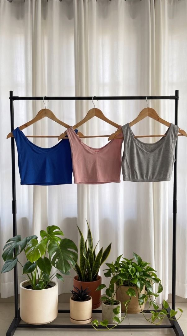 Crop Tops Shein (Category: Others Tops) located in Las Pinas. Submitted by elnictomasco (Listing ID 1469216539, Image 1). Description: Crop Tops Shein ₱ 150 each Sizes: Pink (L) Blue (L) Gray (XS, M, L) Pick up or Shipping: Lalamove 📍Las Pinas City, Metro Manila .