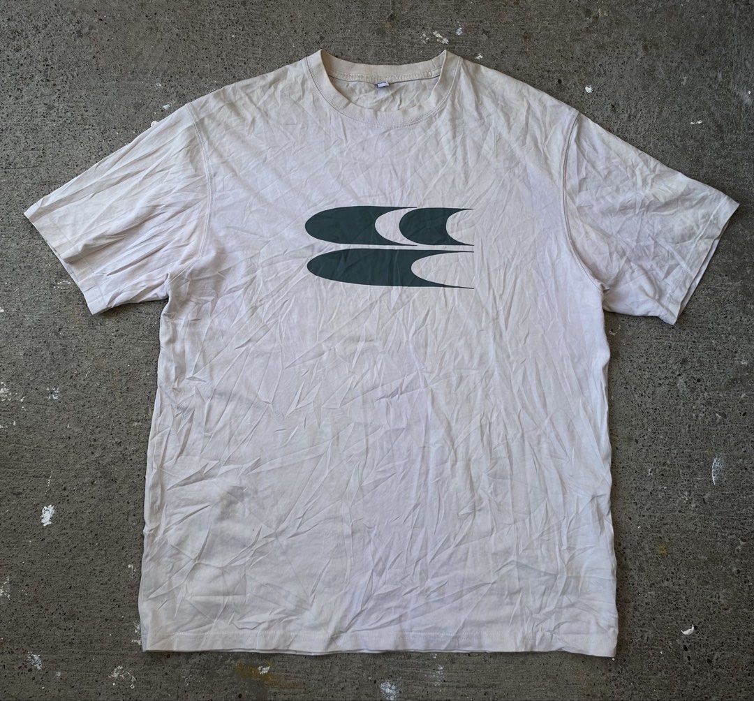 CryingCenter T-Shirt (Category: Tshirts & Polo Shirts ) located in Kalibo. Submitted by bryaninosa20819 (Listing ID 1469219209, Image 2). Description: CryingCenter T-Shirt Dimes : 22x29 Excellent Condition Color Rate 9.5/10 Need Wash Washable dirt and few stains 📩📩📩📩 Nature Thrift.