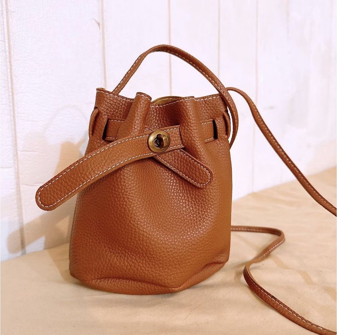 Cute Brown Sling Bag (Category: Cross-body Bags) located in Manila. Submitted by withlovesam (Listing ID 1469257500, Image 1). Description: .
