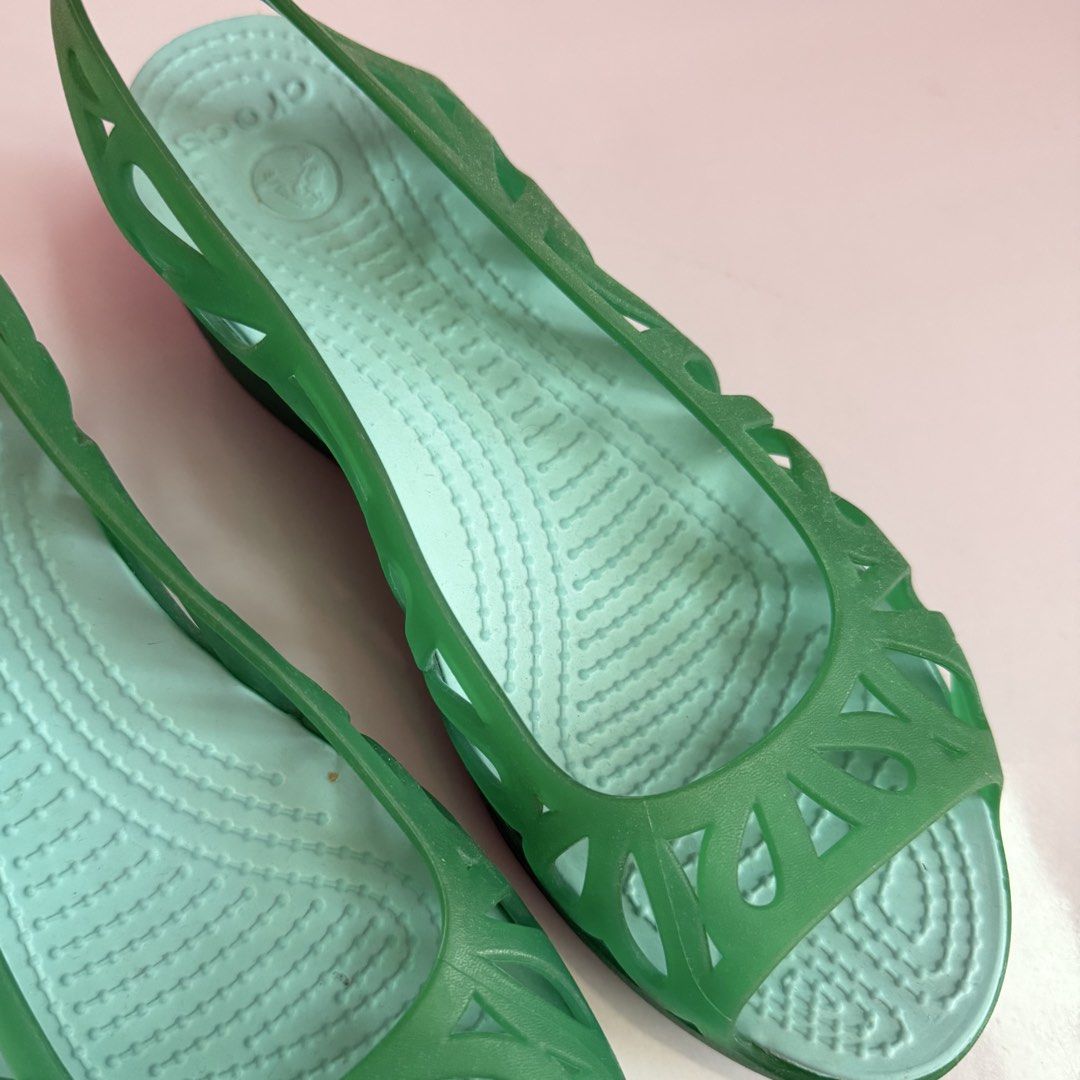 y2k mini wedge blue green (crocs) (Category: Wedges) located in Davao. Submitted by saintneedscash (Listing ID 1466803692, Image 3). Description: worn once -super nice! size 5 -bought in us.