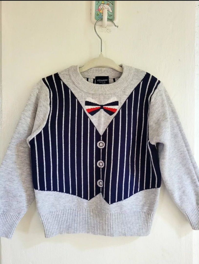 Cute Knitted Boys Pullover (Category: Babies & Kids Fashion) located in Balanga. Submitted by marae_c (Listing ID 1469298101, Image 3). Description: Brand: Totammy In very good condition. Like new. With very minimal light stain sa may neck. See last pic for ref. Worn only once then stored. Rfs. Outgrown ng anak ko. Need space and extra funds. Size: 2-3yrs old.