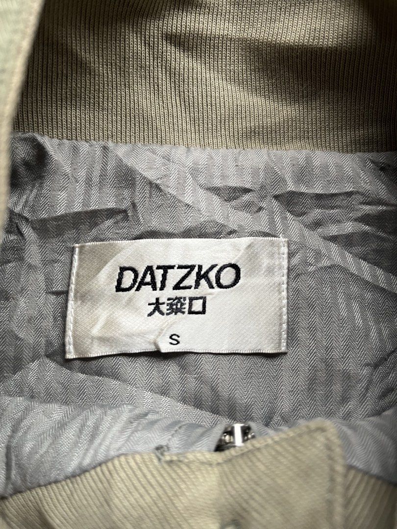 Datzko Harrington Bomber Jacket (Category: Coats, Jackets and Outerwear) located in Baguio. Submitted by whatthestore (Listing ID 1469215905, Image 3). Description: .