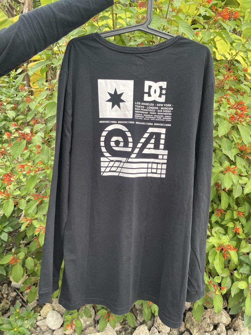 DC Black Longsleeve (Category: Tshirts & Polo Shirts ) located in Cebu City. Submitted by flyasm3 (Listing ID 1469261467, Image 1). Description: don’t be shy send offers 🙂‍↕️, message for details 🫡.