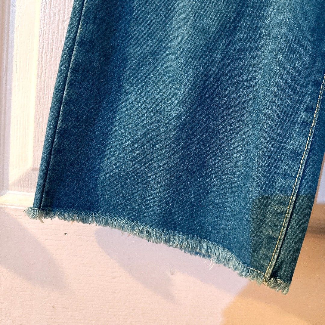 Denim Culottes (Category: Jeans) located in Manila. Submitted by withlovesam (Listing ID 1469283751, Image 2). Description: waist 29-31.