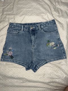 (Category: ) located in . Submitted by ash_2 (Listing ID 1469253332, Image 1). Description: .