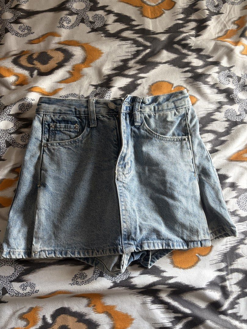 Denim Skort (Category: Skirts) located in Manila. Submitted by closet.coll (Listing ID 1469185715, Image 1). Description: .