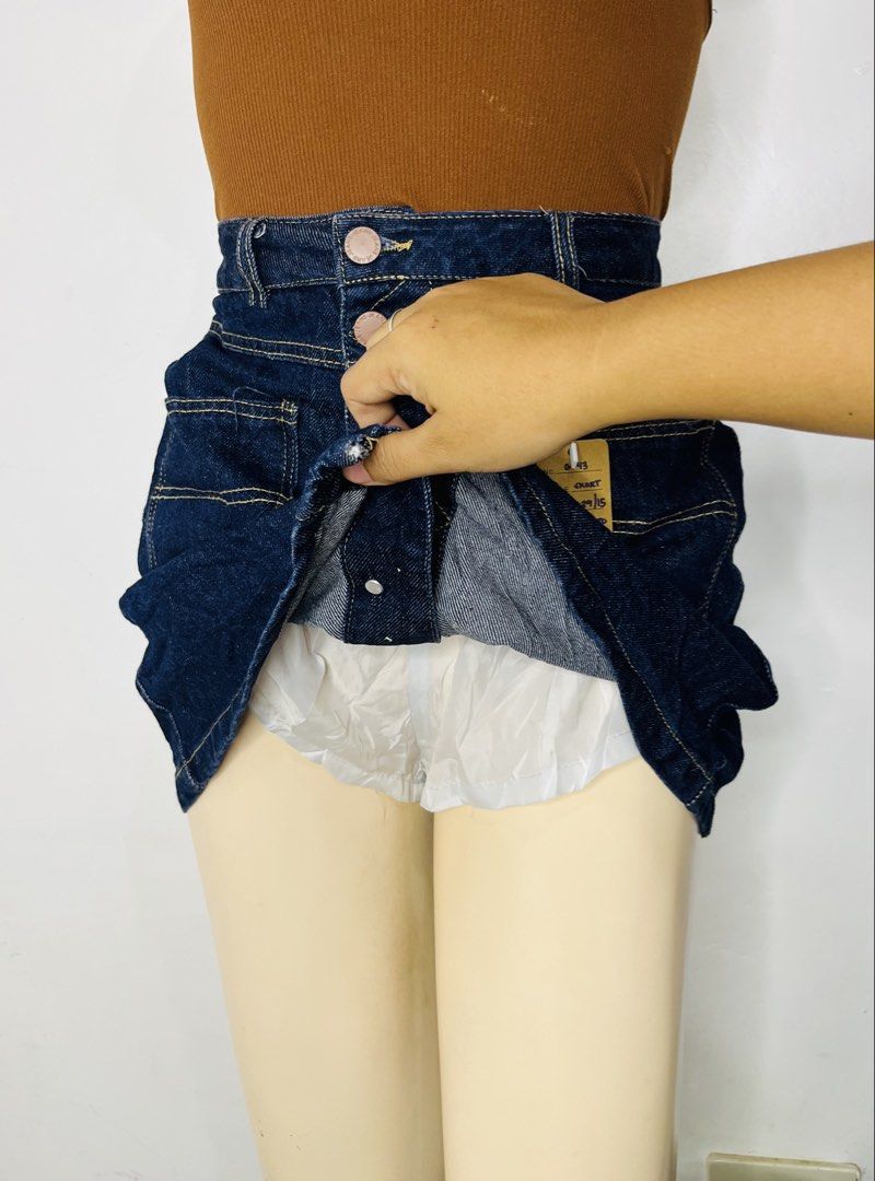 Denim Skort | Size 28-29 (Category: Skirts) located in Manila. Submitted by bengirlclothing (Listing ID 1469280551, Image 3). Description: - Size: 28-29 inches - Length: 15 inches - Color: Dark wash denim skort - Flattering high waist fit (looks amazing with tucked-in tops) - Features handy pockets on both sides.