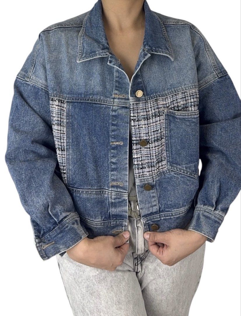 DENOMVENOM-TWO TONED DENIM JACKET (Category: Coats, Jackets and Outerwear) located in Quezon City. Submitted by zzzecond (Listing ID 1469274439, Image 2). Description: ✨ZECOND x VenomDemin✨ 🔎 Details • Type: Jacket • Size based on measurements: M-XL • Measurements (Estimated w/ allowance) *Chest (Flat): 23.5 *Collar to End of Shoulder: 9 *Shoulder to End of Sleeve: 16 *Armpit to Sleeve: 14 *Armhole (Flat): 8.5 *Mid Sleeve (Flat): 6.5 *End of Sle