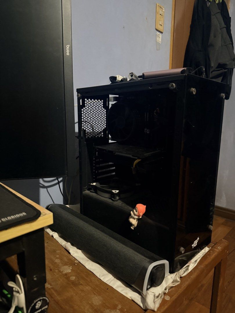 Desktop Computer (Category: Desktops) located in Manila. Submitted by jaburgos (Listing ID 1469306716, Image 3). Description: For Sale Desktop Computer with 1 monitor included! Price: 20,000 (Negotiable, basta sure buyer) ✅ Online Class ✅ WFH set up ✅ Gaming ✅ Stream games on Specs: CPU: Intel i5 7400 3.0ghz MOBO: Gigabyte GA-B250m-DS3H (rev 1.0) RAM: Hyper x fury (2x8) 16gb ddr4 2400mhz SSD: 120gb (GALAX TA1D0120A) HDD: Seagate 1TB GPU: Nvidia G