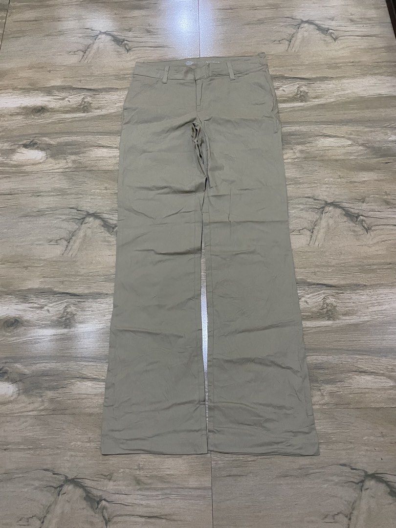 Dickies Crafted For Women - Relaxed (Category: Jeans) located in San Carlos City. Submitted by latumsthrift (Listing ID 1469163050, Image 1). Description: Dickies Crafted For Women - Relaxed Medium Fit Waistline 28 Length 40.5 Hems 8.5 Good as new condition Dm📩.