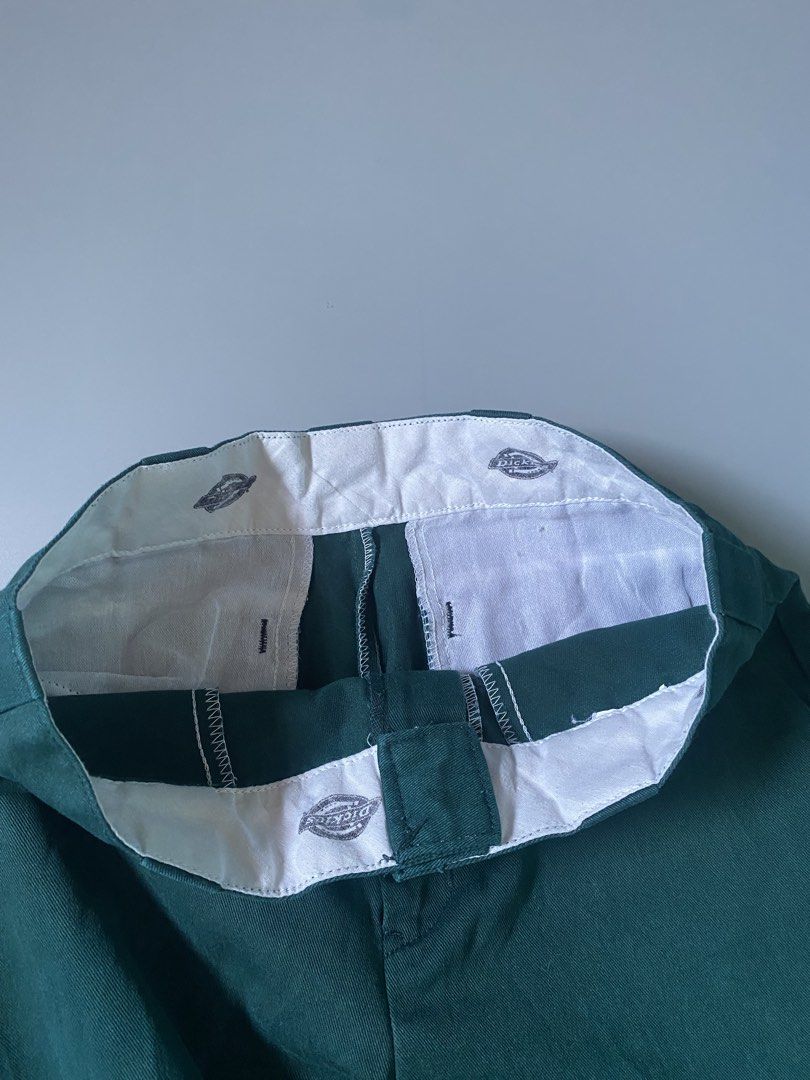 Dickies Hunter Green (Category: Chinos) located in Manila. Submitted by r4y.garm3nts (Listing ID 1469197169, Image 3). Description: Waist 30 Length 38 .