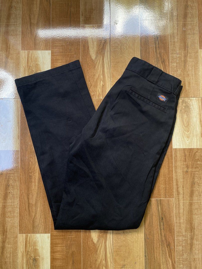 Dickies pants (Category: Chinos) located in Binalbagan. Submitted by johncarlocaalim (Listing ID 1469273283, Image 1). Description: Dimes 31x41x9 Excellent condition Color rate 9.5/10 No issue Location: Negros Occidental📍.