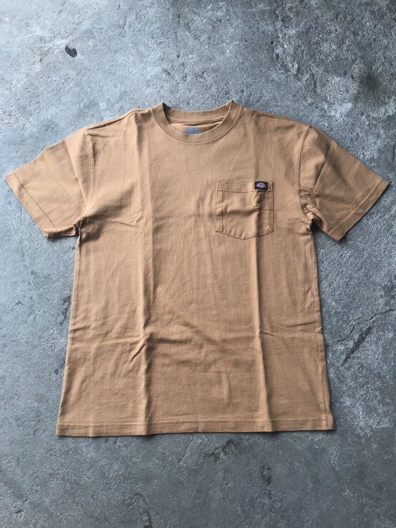 Dickies pocket t shirt (Category: Formal Shirts) located in Ligao. Submitted by klaifinds (Listing ID 1469181583, Image 1). Description: 21/27 Good condi Washed ready to use 9/10 color rate .