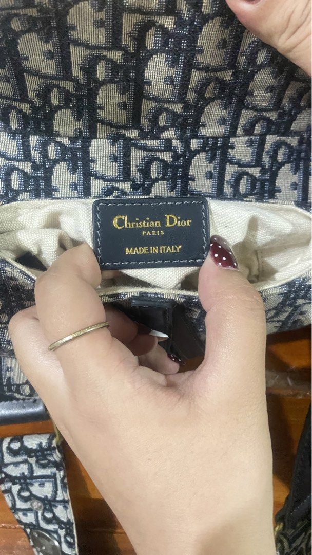Dior (Category: Luxury Bags & Wallets) located in Valencia. Submitted by srn_stchl (Listing ID 1469175532, Image 3). Description: .
