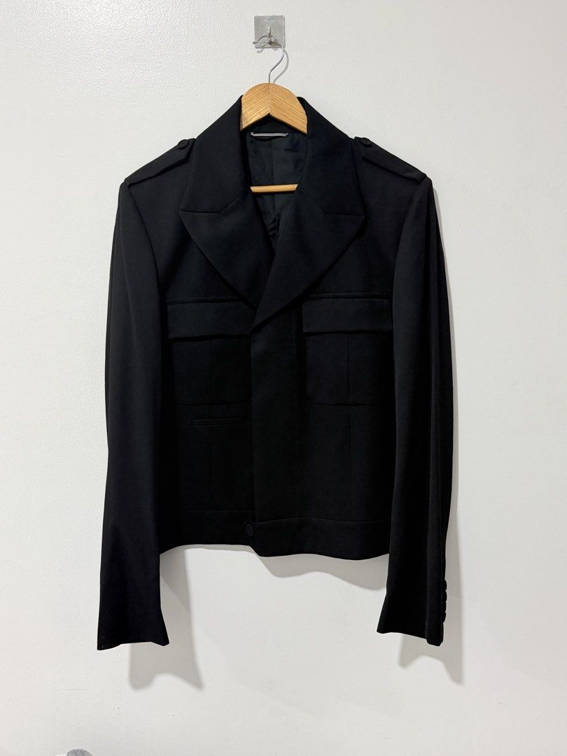 Dior (Category: Coats, Jackets and Outerwear) located in Valenzuela. Submitted by wytepicks (Listing ID 1469180974, Image 3). Description: Dior FW21 Size 52 Authentic .