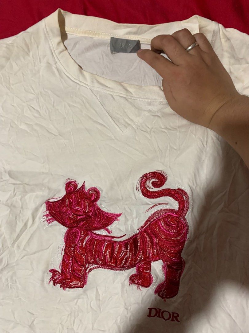 Dior (Category: Luxury Apparel) located in Molave. Submitted by christianc13573 (Listing ID 1469210050, Image 2). Description: VeryGood to Excellent Condition Color rate: 9.5/10 Need Wash .