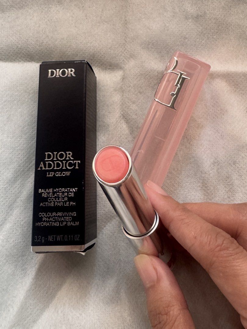 Dior Addict Lip Glow 001 Pink (Category: Makeup) located in Quezon City. Submitted by somedaze (Listing ID 1469393274, Image 3). Description: 🪩 PLEASE READ EVERYTHING FIRST 🪩 Dior Addict Lip Glow Shade: 001 Pink Size: Net weight 3.2g / 0.11 oz Condition: Brand new and unused, with embossed CD logo Packaging: Includes original black outer box 100% authentic PAYMENT: GCASH ONLY.