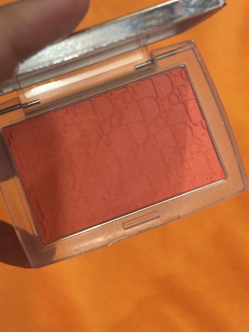 DIOR BLUSH IN POPPY CORAL (Category: Makeup) located in Quezon City. Submitted by cherrycocacola (Listing ID 1469292242, Image 3). Description: - rarely used - nakalagay lang po siya sa makeup bag ko Sanitized and ready to go! 💝 Rfs: di na nagbblush talaga.