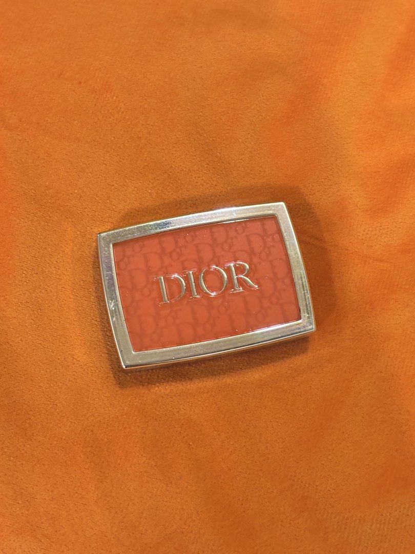 DIOR BLUSH IN POPPY CORAL (Category: Makeup) located in Quezon City. Submitted by cherrycocacola (Listing ID 1469292242, Image 2). Description: - rarely used - nakalagay lang po siya sa makeup bag ko Sanitized and ready to go! 💝 Rfs: di na nagbblush talaga.