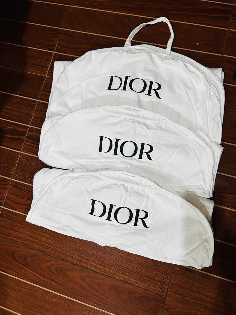 Dior garment bag take. All (Category: Luxury Apparel) located in Davao. Submitted by japanamerican (Listing ID 1469193484, Image 1). Description: Garment bag Japan surplus. With tag.