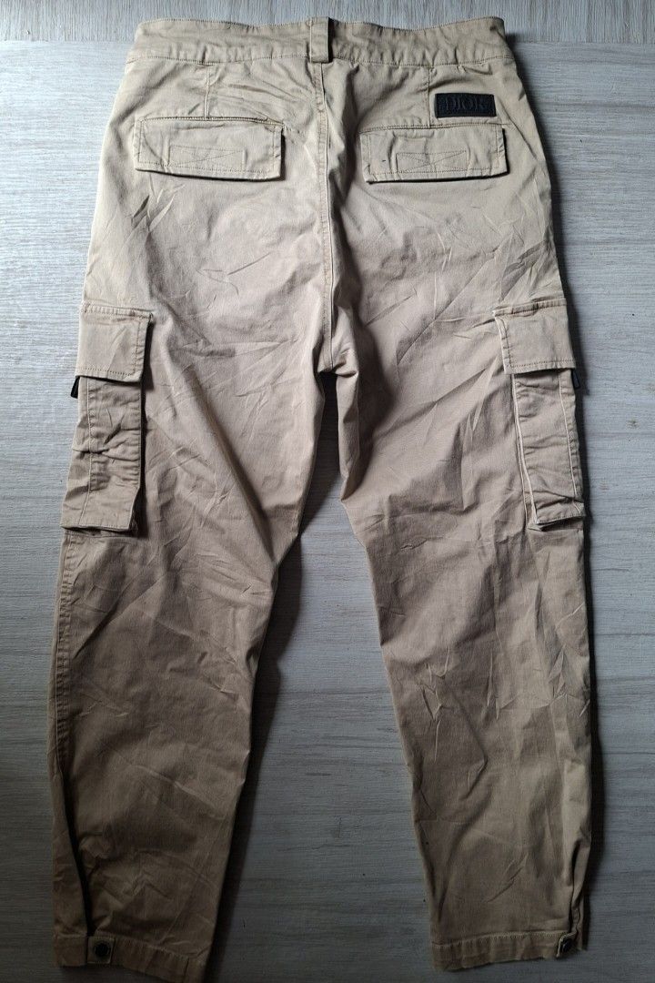 Dior homme cargo pants (Category: Activewear) located in Panabo. Submitted by creticalfinds (Listing ID 1469332505, Image 2). Description: Dior homme cargo pants.