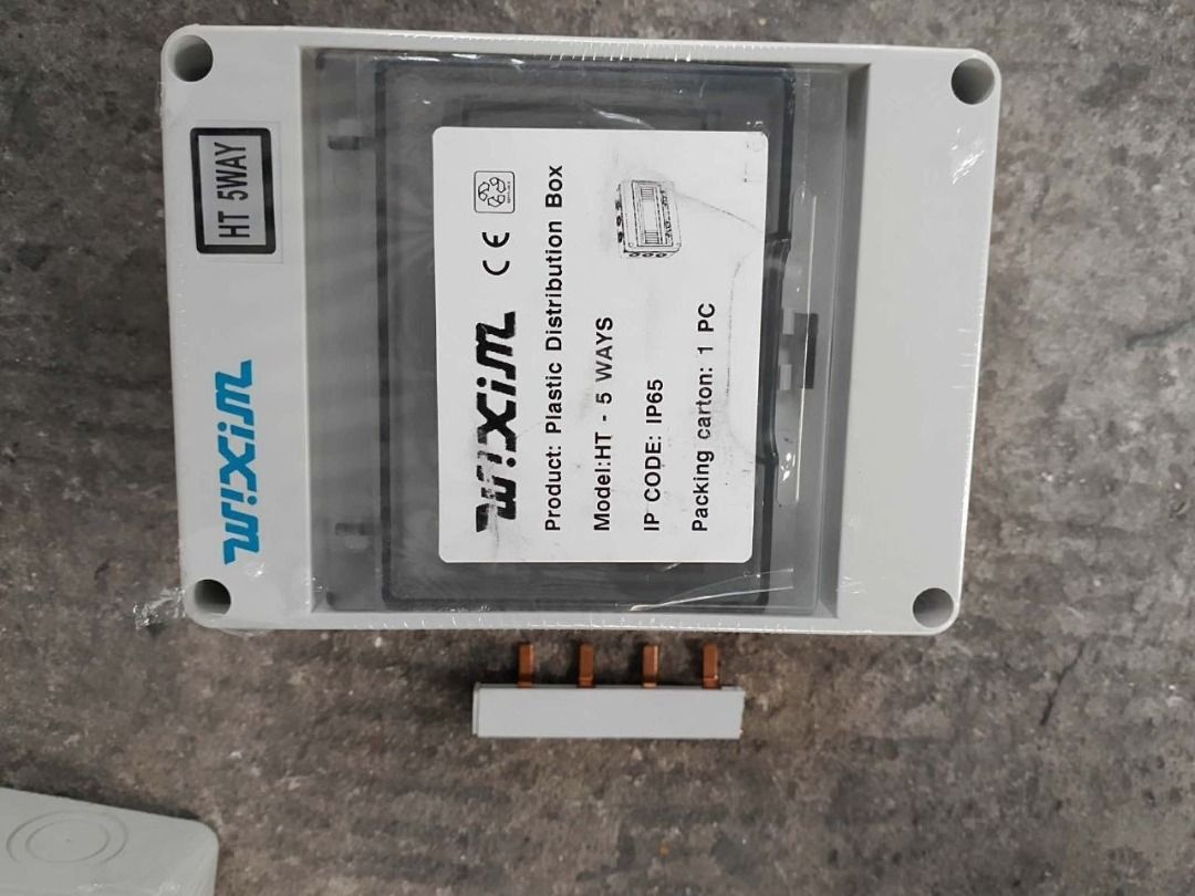 Distribution Box Surface Mounted with bus bar size: HT-5way (Category: Everything Else Others) located in Manila. Submitted by joeyroque09 (Listing ID 1469234972, Image 3). Description: Distribution Box Surface Mounted with bus bar size: HT-5way.