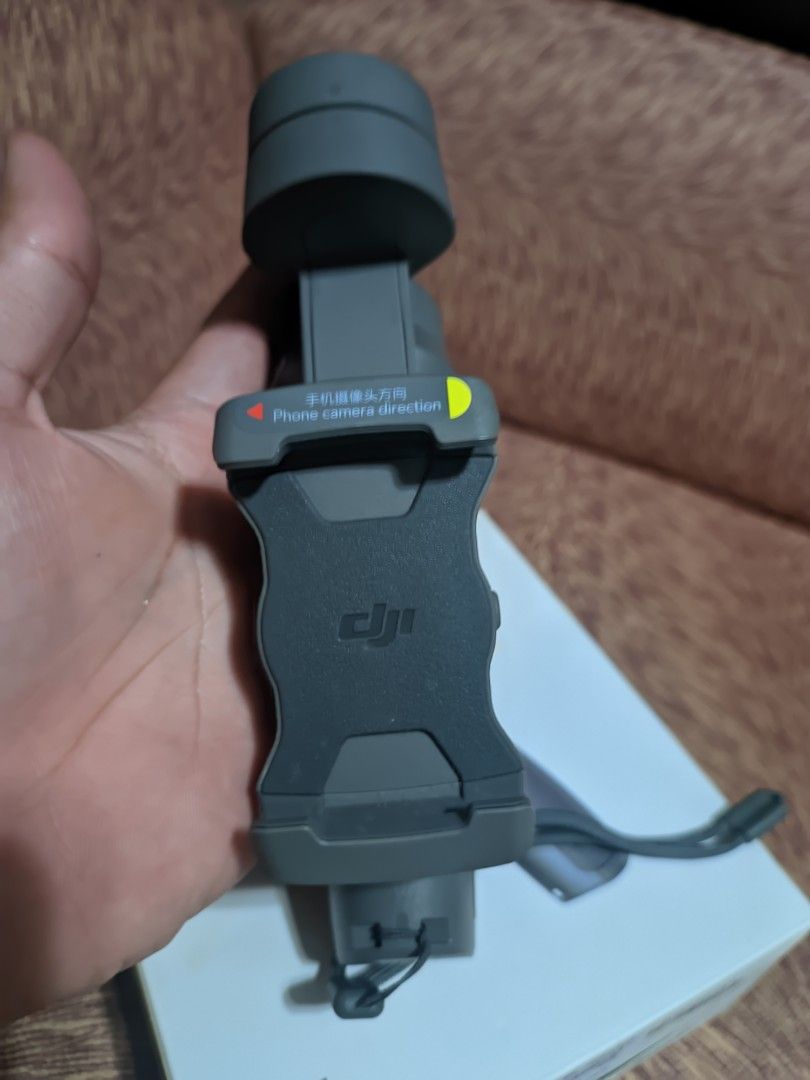 DJI Osmo Mobile 3 (Category: Video Cameras) located in Manila. Submitted by asdfghjames (Listing ID 1469269238, Image 2). Description: No issue. Rfs : Nagkatago lang.