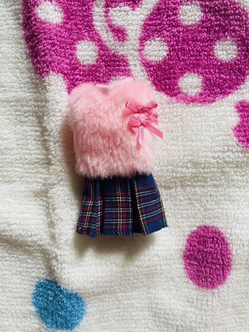 Doll dress (Category: Announcements) located in Manila. Submitted by fiercewhale.c4f0e2 (Listing ID 1469271516, Image 1). Description: .