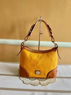 (Category: ) located in . Submitted by bellafashion08 (Listing ID 1469182532, Image 1). Description: .
