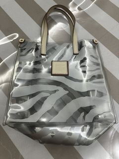 (Category: ) located in . Submitted by realdealfinds (Listing ID 1469200812, Image 1). Description: .