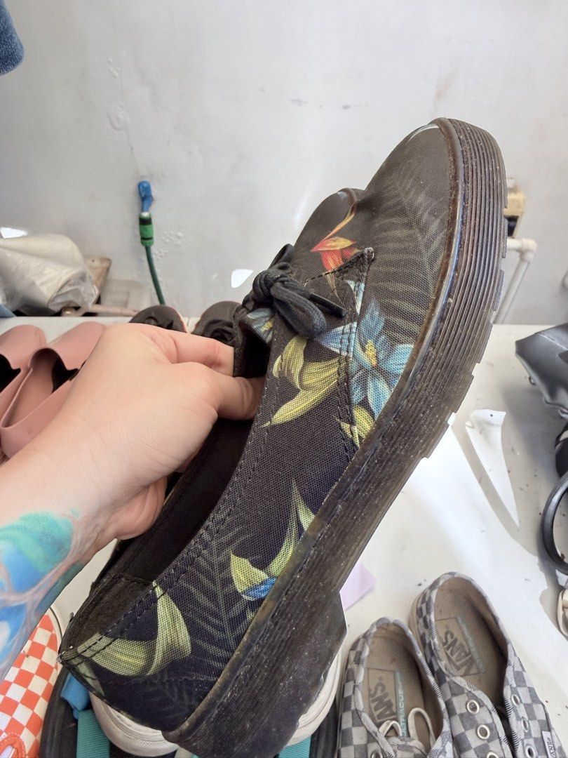 Dr Martens (Category: Flats & Sandals) located in Pasig City. Submitted by shellbyf (Listing ID 1469164563, Image 3). Description: Doc Martens Morada canvass lightly used Just needs cleaning .