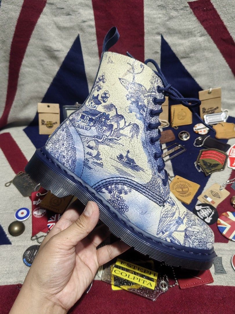 DR. MARTENS PASCAL (Category: Boots) located in Baguio. Submitted by curated_luxe_brandeds (Listing ID 1469196522, Image 2). Description: DR. MARTENS PASCAL AUTHENTIC PAIR UK 5 US 7 WOMENS EUR 38 PHP 3580 +SF SEE PICS FOR DETAILS EXCELLENT CONDITION COLOR MAY VARY DUE TO LIGHTING MOP BDO /GCASH NO COD /COP PHYSICAL STORE :STALL 324A THIRD FLOOR SKYWORLD SESSION ROAD BAGUIO CITY FB PAGE /CAROUSELL : curated_luxe_brandeds FACEBOOK SELLING ACCOUNT :
