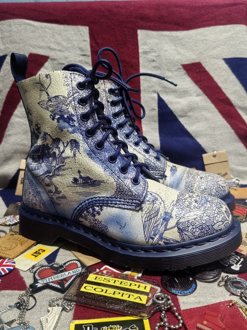 DR. MARTENS PASCAL (Category: Boots) located in Baguio. Submitted by curated_luxe_brandeds (Listing ID 1469196522, Image 1). Description: DR. MARTENS PASCAL AUTHENTIC PAIR UK 5 US 7 WOMENS EUR 38 PHP 3580 +SF SEE PICS FOR DETAILS EXCELLENT CONDITION COLOR MAY VARY DUE TO LIGHTING MOP BDO /GCASH NO COD /COP PHYSICAL STORE :STALL 324A THIRD FLOOR SKYWORLD SESSION ROAD BAGUIO CITY FB PAGE /CAROUSELL : curated_luxe_brandeds FACEBOOK SELLING ACCOUNT :