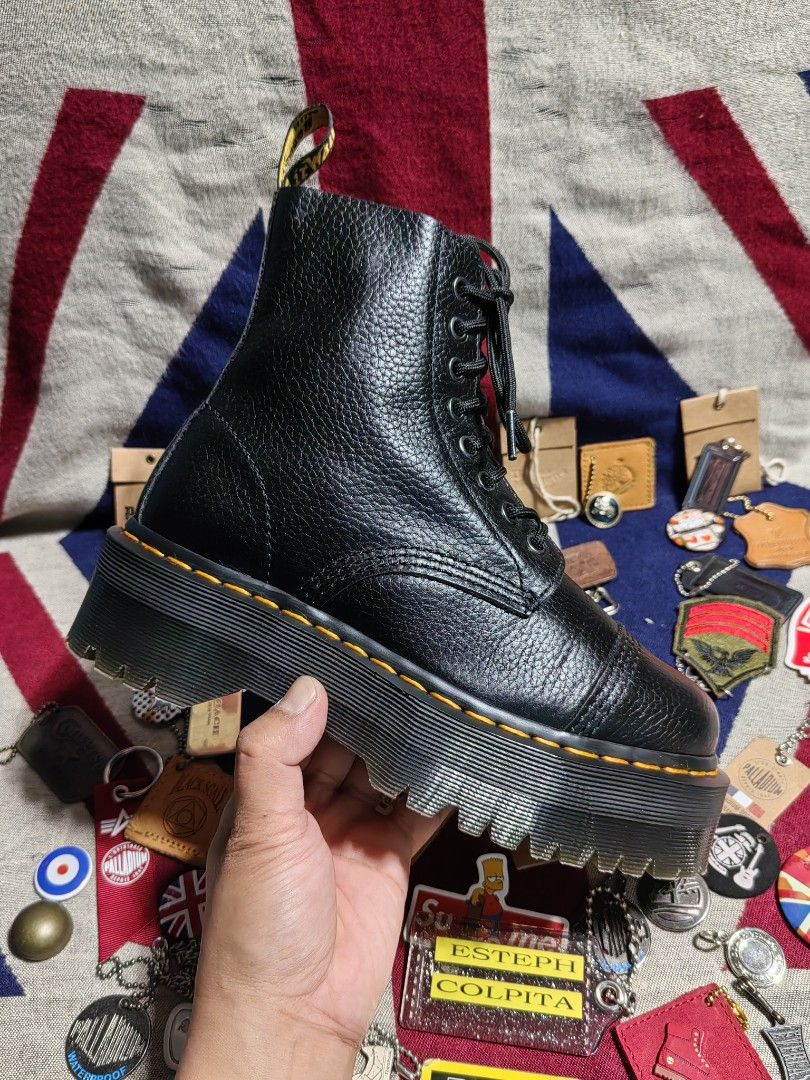 DR. MARTENS SINCLAIR (Category: Boots) located in Baguio. Submitted by curated_luxe_brandeds (Listing ID 1469196870, Image 2). Description: DR. MARTENS SINCLAIR AUTHENTIC PAIR UK 5 US 7 WOMENS EUR 38 PHP 5880+SF SEE PICS FOR DETAILS LIKE NEW CONDITION COLOR MAY VARY DUE TO LIGHTING MOP BDO /GCASH NO COD /COP PHYSICAL STORE :STALL 324A THIRD FLOOR SKYWORLD SESSION ROAD BAGUIO CITY FB PAGE /CAROUSELL : curated_luxe_brandeds FACEBOOK SELLING ACCOUNT
