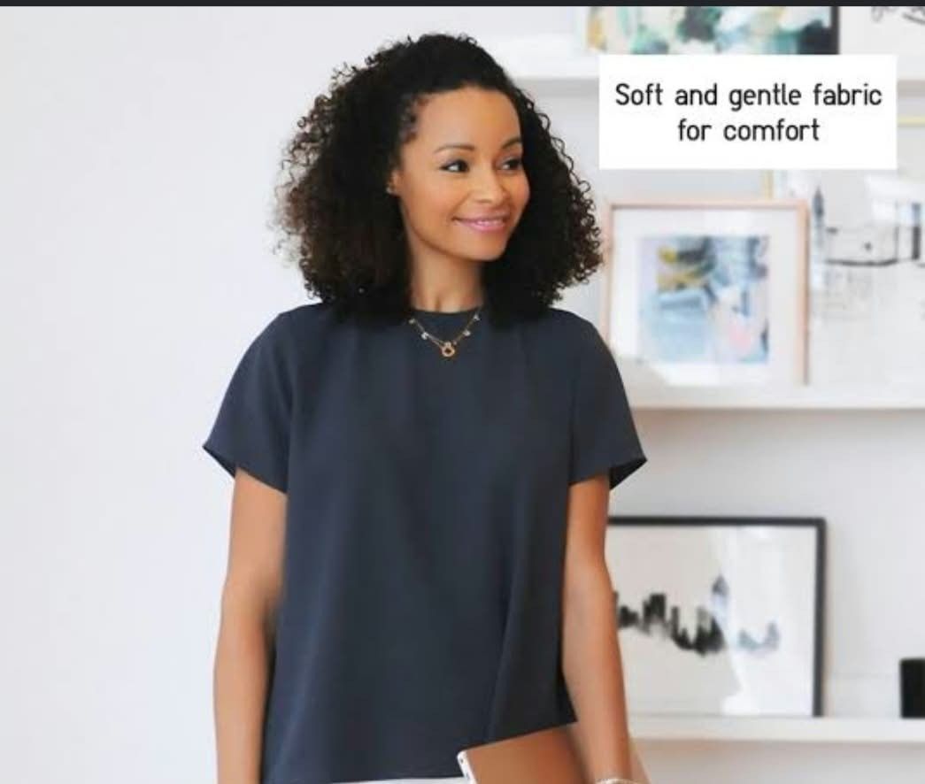Drape blouse (Category: Blouses) located in Manila. Submitted by esamd (Listing ID 1469314356, Image 1). Description: UNIQLO Size: Small Drape blouse in grey.