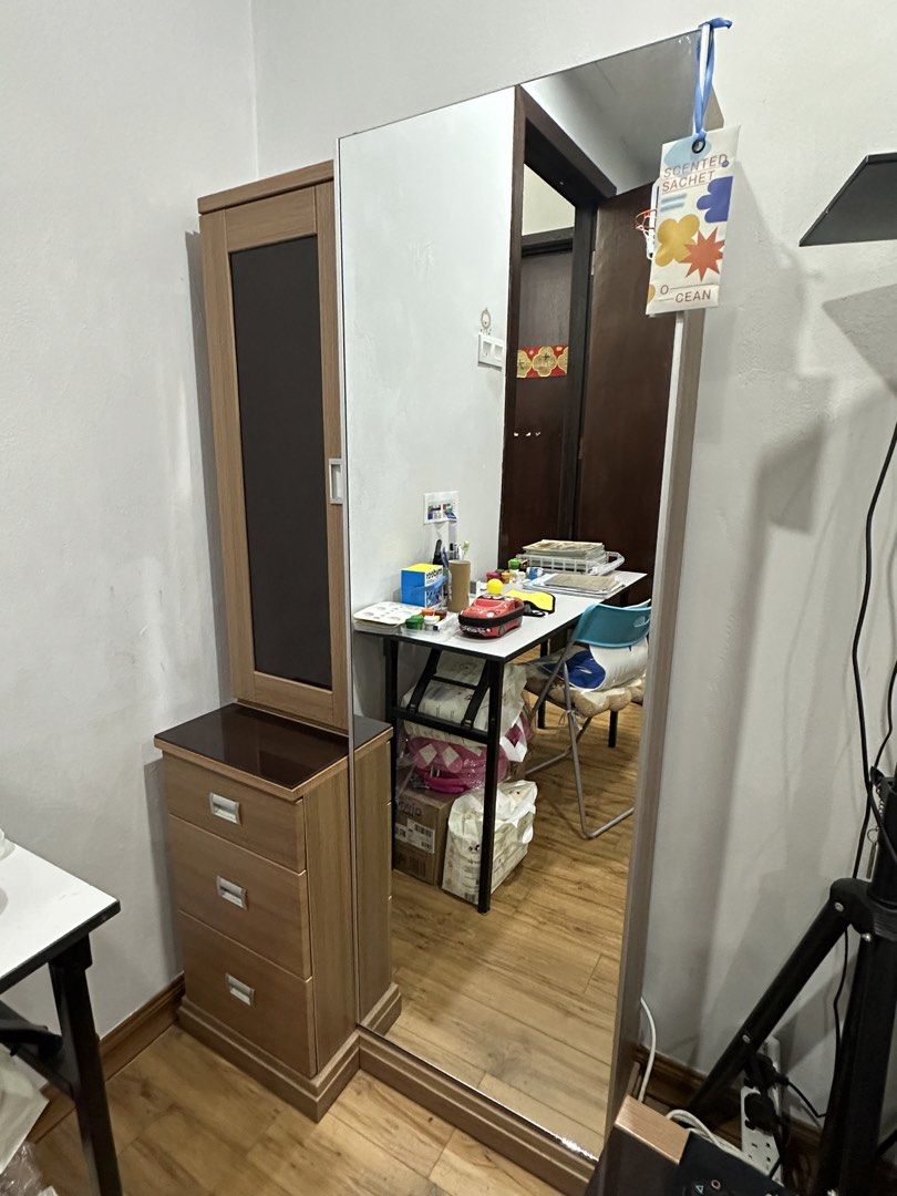 Dressing Table (Category: Tables & Sets) located in Kuala Lumpur. Submitted by rooylow (Listing ID 1469296247, Image 1). Description: Dressing table with mirror -Well condition -Self collect -Bandar sri damansara.