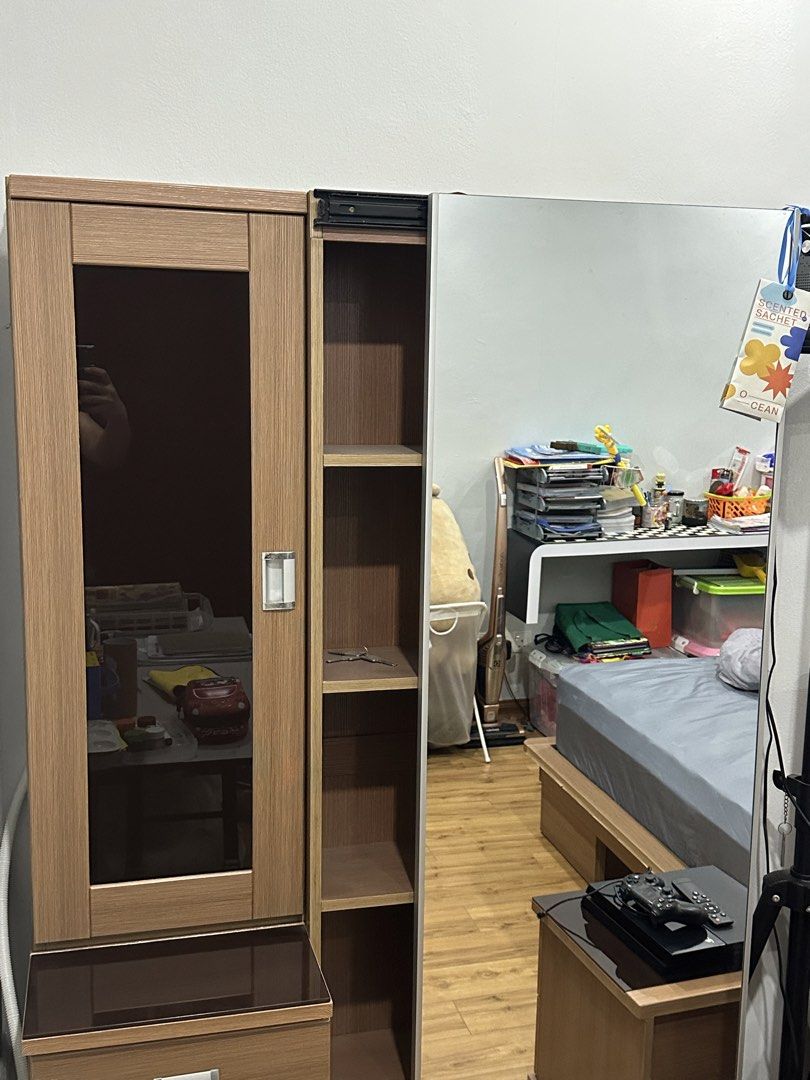 Dressing Table (Category: Tables & Sets) located in Kuala Lumpur. Submitted by rooylow (Listing ID 1469296247, Image 2). Description: Dressing table with mirror -Well condition -Self collect -Bandar sri damansara.