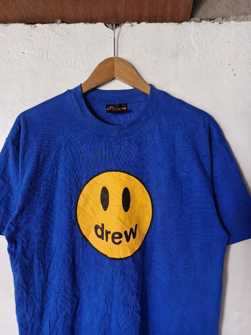 Drew house (Category: Tshirts & Polo Shirts ) located in Manila. Submitted by newfish_e4d408 (Listing ID 1469280884, Image 3). Description: 900d sf Drew house moscot shirt Medium Best Large (21/27.5) Excellent to new.