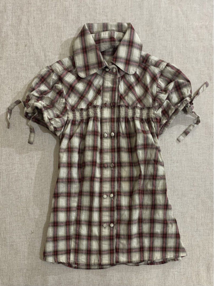Dual button fitted plaid polo top (Category: Blouses) located in Manila. Submitted by kiwis.closette (Listing ID 1469330358, Image 1). Description: 🍓 ⋆.˚ | 260 au info : in great condition ! extra :.
