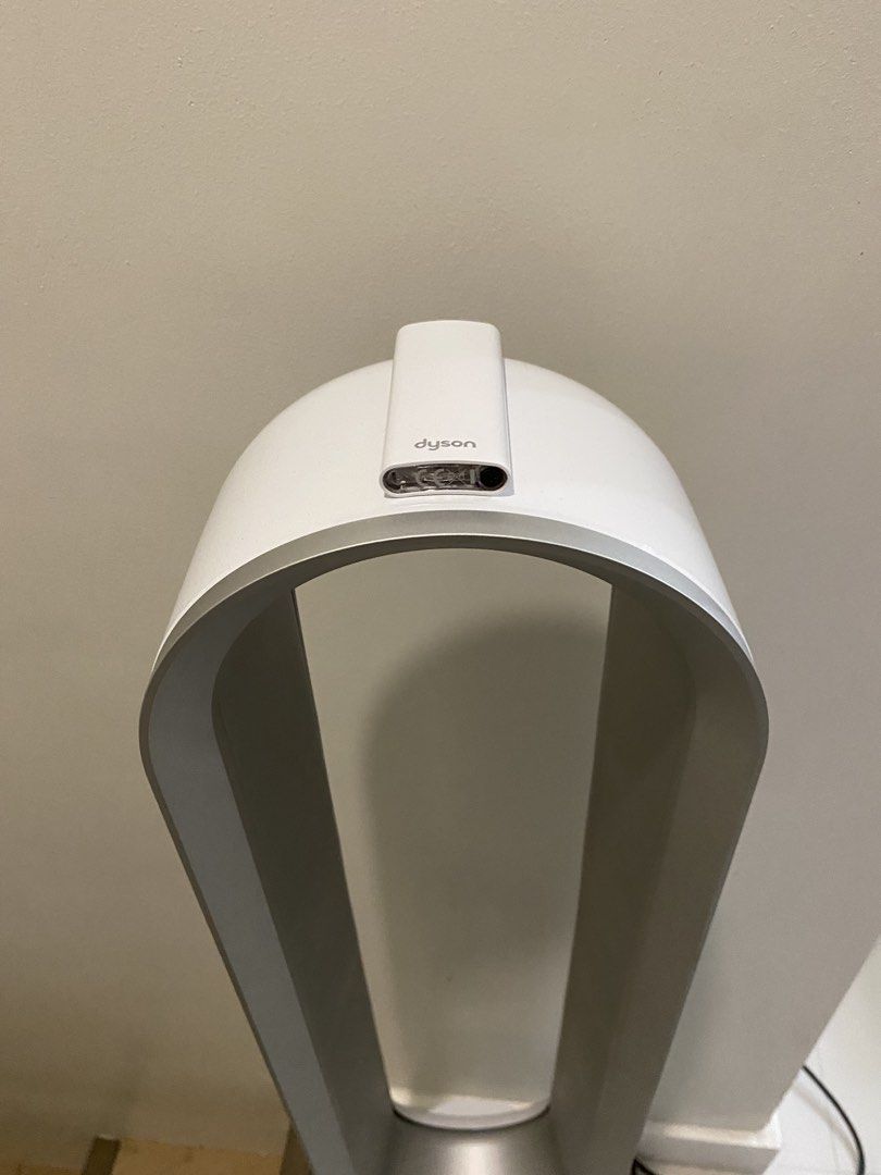Dyson Cool™ Fan AM07 (Category: Fans) located in Las Pinas. Submitted by sherylandmargaux (Listing ID 1469272481, Image 2). Description: Almost new Removed from the box only.