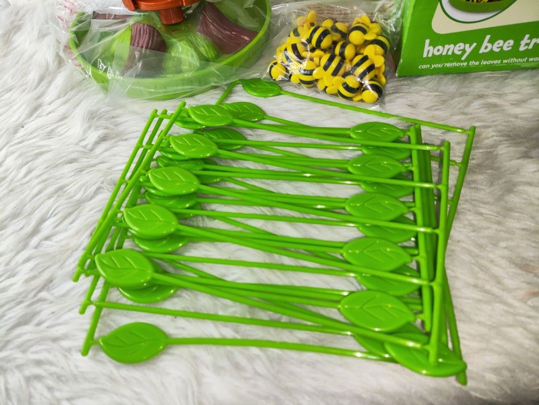 ELC Honey Bee Tree Game (Category: Board Games & Puzzles) located in Cavite. Submitted by tinetaclesss (Listing ID 1469310900, Image 3). Description: sealed contents.
