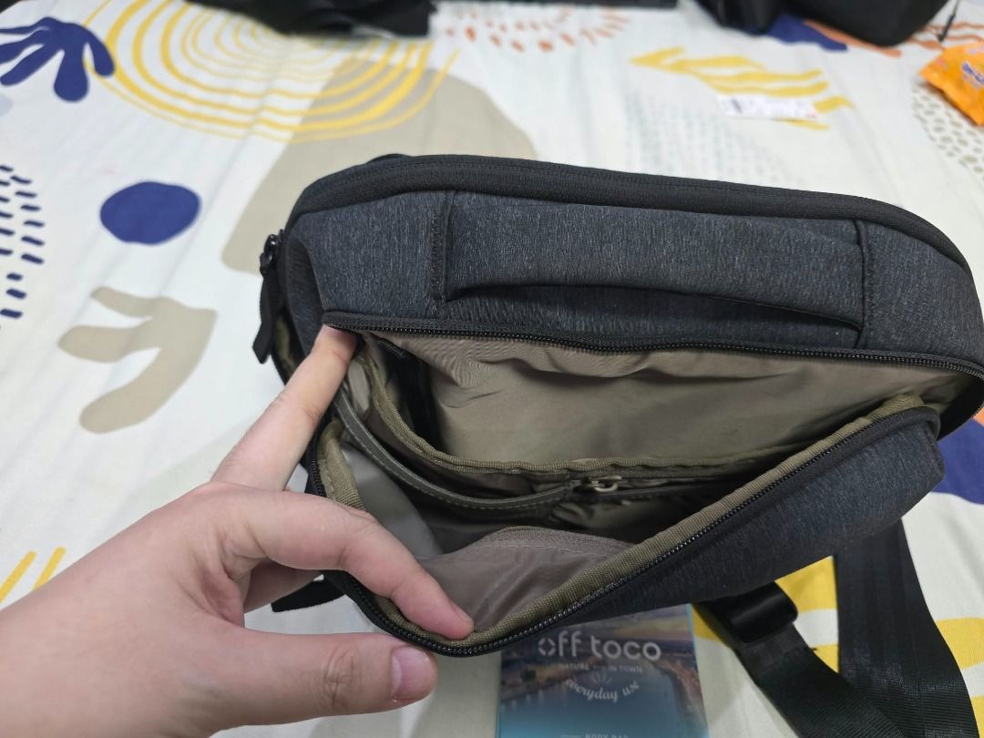 Elecom Off Toco Organizational Body Bag (Category: Camera Bags & Carriers) located in Caloocan City. Submitted by elcian (Listing ID 1469261683, Image 3). Description: **FOR SALE: ELECOM OFF TOCO Organizational Body Bag – Japanese Design Looking for a compact, well-organized everyday carry bag? The **ELECOM OFF TOCO Organizational Body Bag** is designed for gadget lovers who want to keep their essentials organized without carrying a bulky bag. Pe