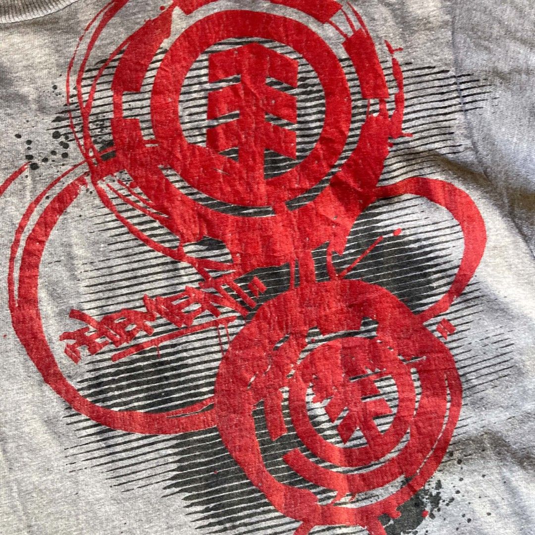 Element tee (Category: Activewear) located in Bulacan. Submitted by ajinn_ (Listing ID 1469366572, Image 2). Description: minimal hairlines issue.